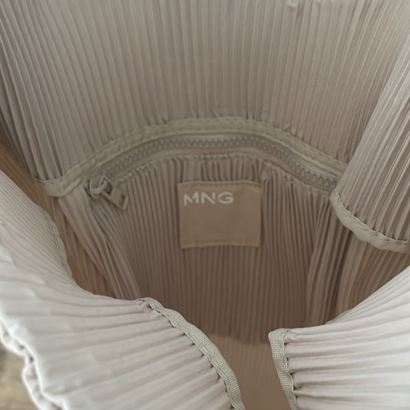 Mango Pleated Tote - Picture 7 of 9